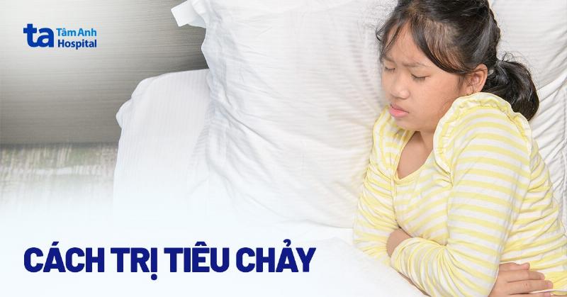 Hinh anh meo non ra sua hoac bi tieu chay bi met moi
